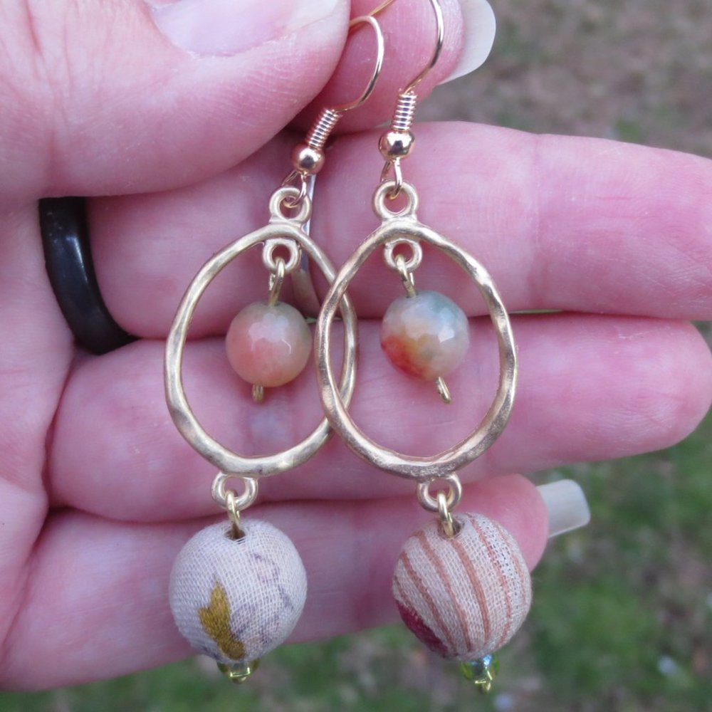 Handcrafted Pierced Earrings Natural Agate Tan Green Gold Boho Dangle 2.75 inch